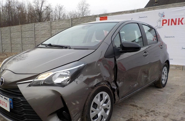 Toyota Yaris cena 34900 przebieg: 55200, rok produkcji 2020 z Kartuzy małe 301